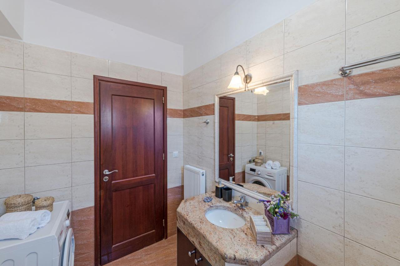 Maison D'Olivier Gerani  Luaran gambar